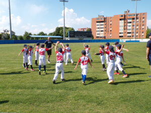 momenti pre partita dove i nostri piccoli atleti fanno riscaldamento